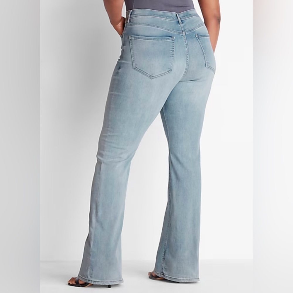 Express light Wash Blue Women's Jeans - Picture 2 of 11